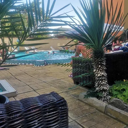 Πανσιόν къща нанси *