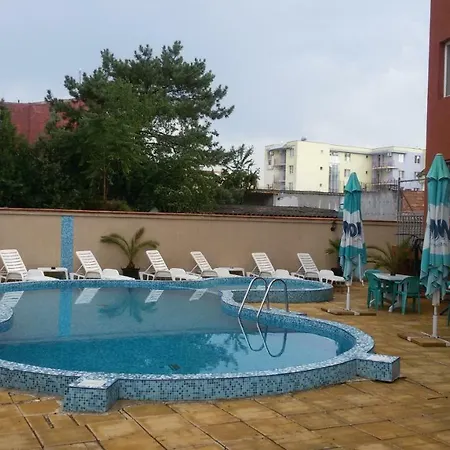 Πανσιόν къща нанси *