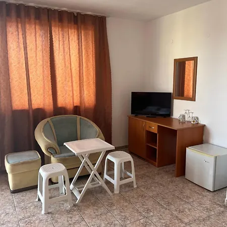 Πανσιόν къща нанси *