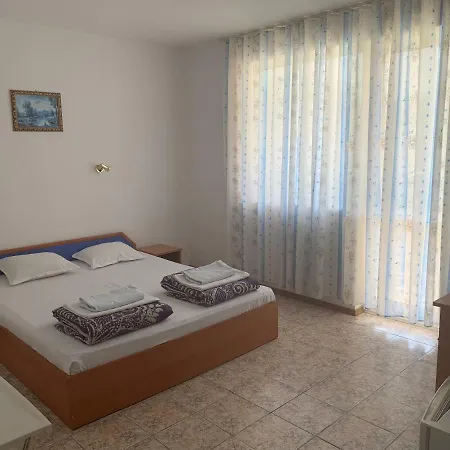 Gasthuis къща нанси Sunny Beach