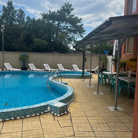 Къща за гости къща нанси