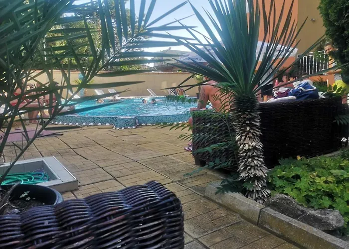 Гостевой дом къща нанси *